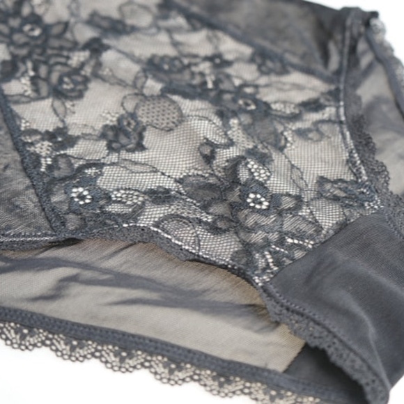 Plus size High waist shaper with Lace panel and silicone waist band. Sheer - Picture 9 of 11